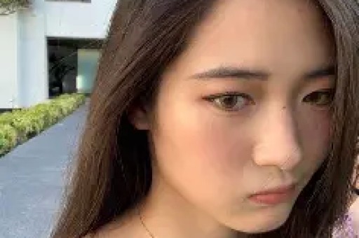 太猖狂了！明星工作人员机场暴打路人现场群众道出真相