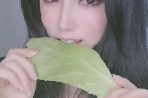 20年前张冕为护胡歌离世胡歌许诺赡养其父母如今他做到了吗